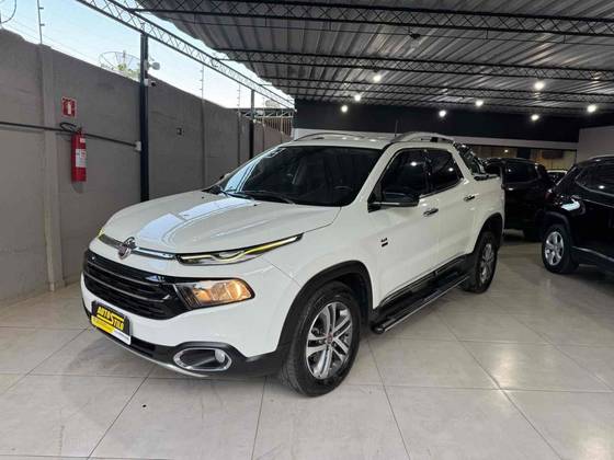 FIAT TORO 2.0 16V TURBO DIESEL VOLCANO 4WD AT9